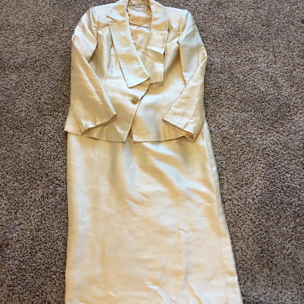💎Lily & Taylor 2 piece lady suit Yellow 14💎